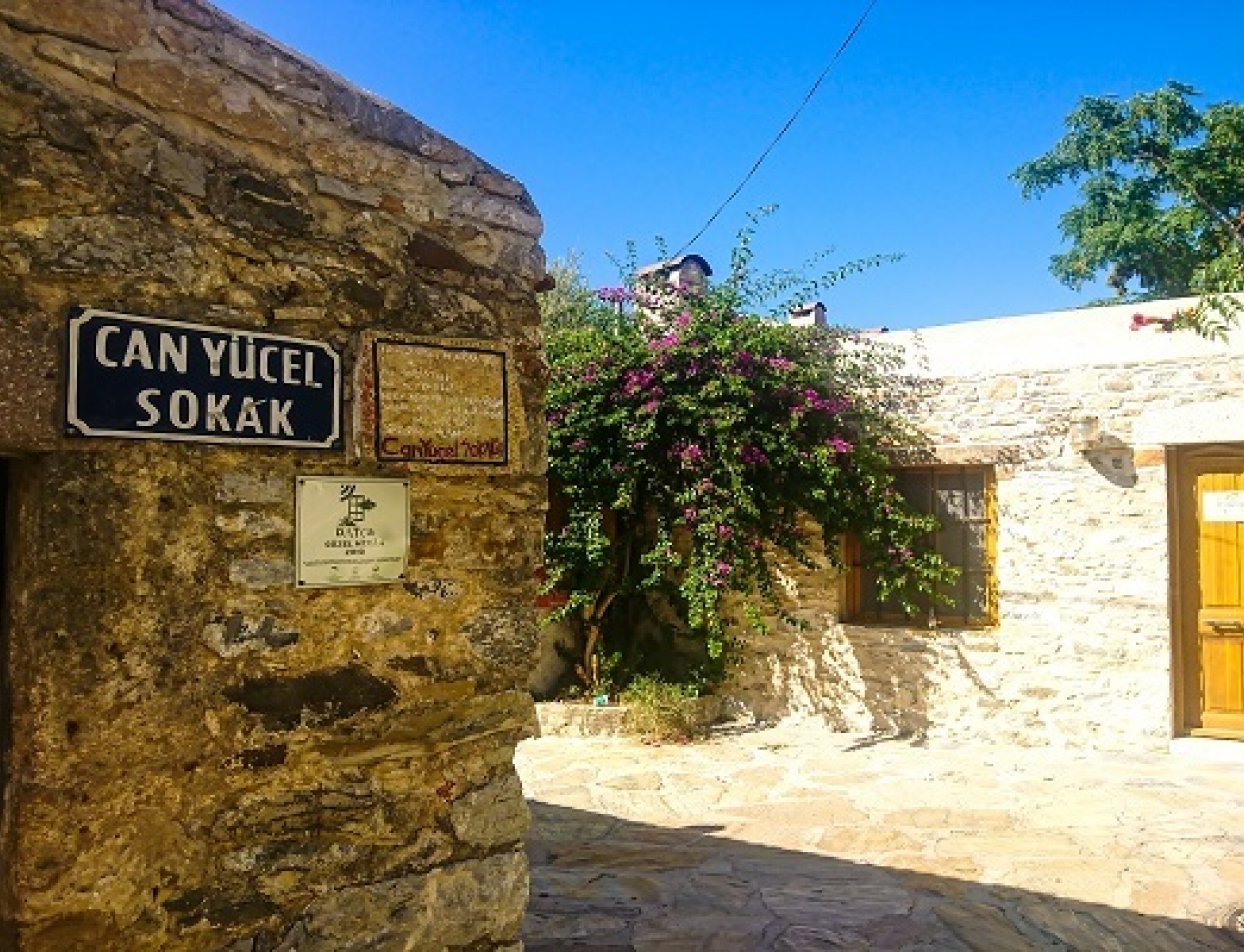 Can Yücel House